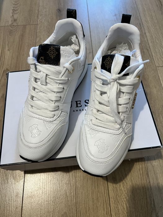 Дамски маратонки Guess