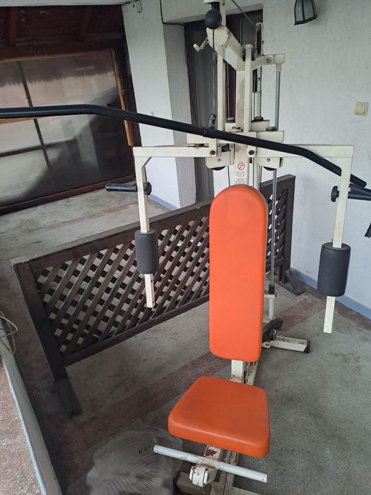 Aparat fitness multifunctional