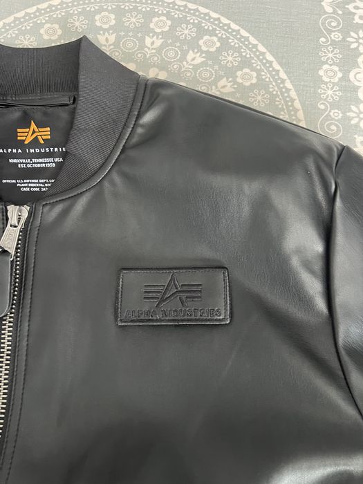 Яке Alpha Industries