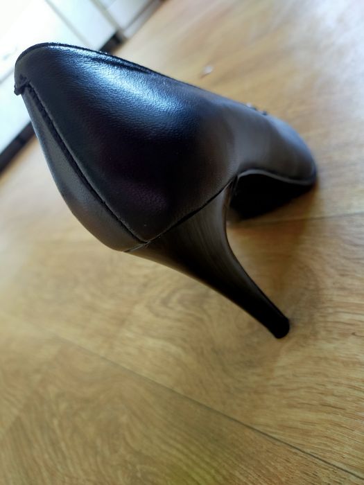 Продам кожаные туфли