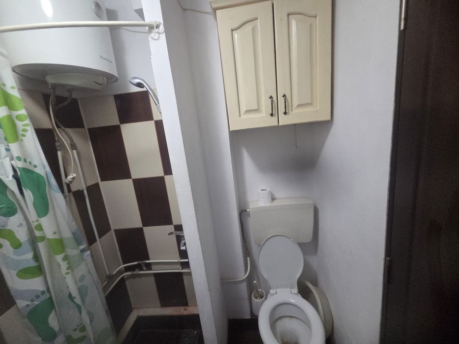 Garsoniera  de inchiriat in Piatra Neamt in blocul Turn de la Unic