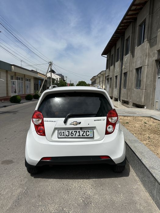 Chevrolet spark avtomobili