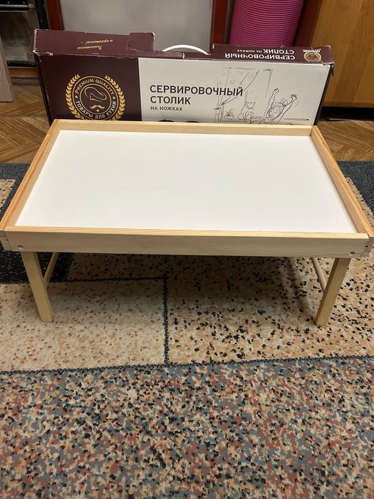 Сервировочный столик деревянный