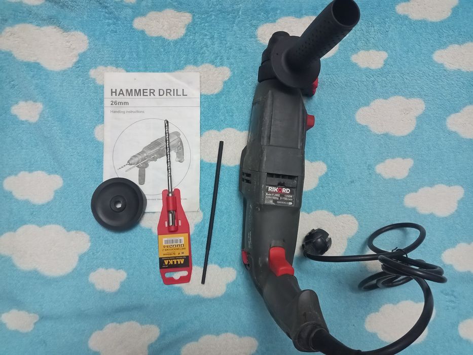 Продам рабочий.Перфоратор