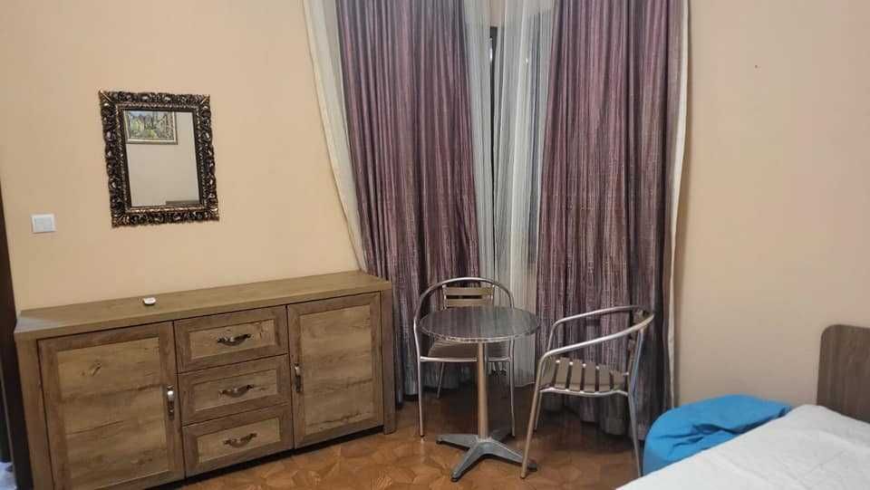 Дава се под наем Тристаен апартамент в Бургас, Възраждане - 86 кв.м за 300 € - Снимка #8