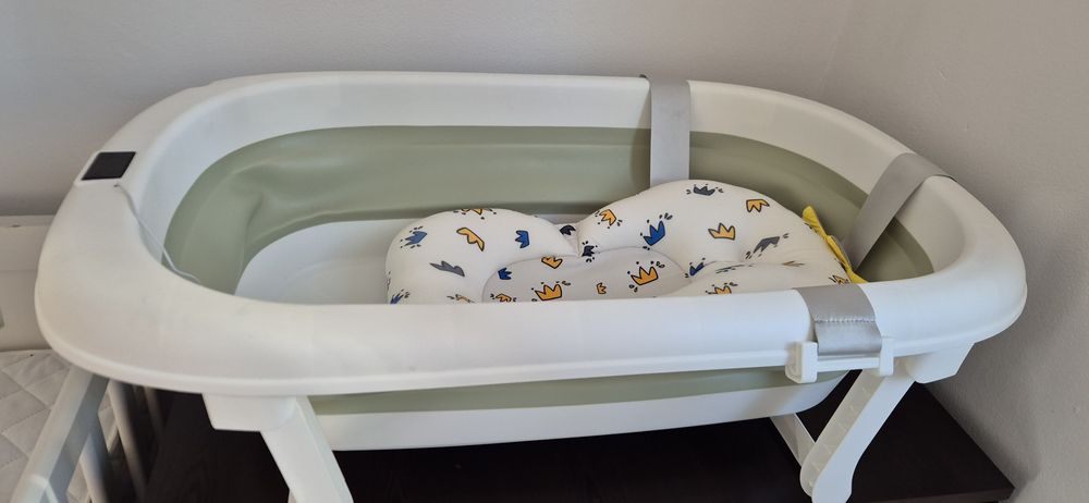Cadita baie bebelus pliabila cu perna si teemometru