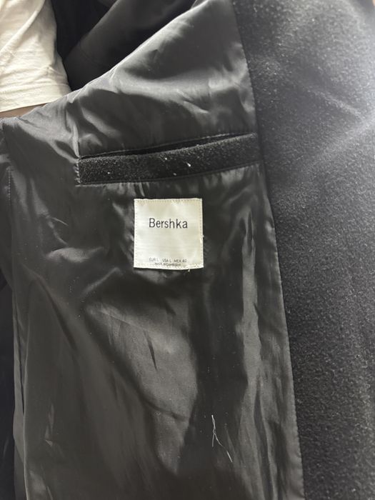 Пальто черное bershka