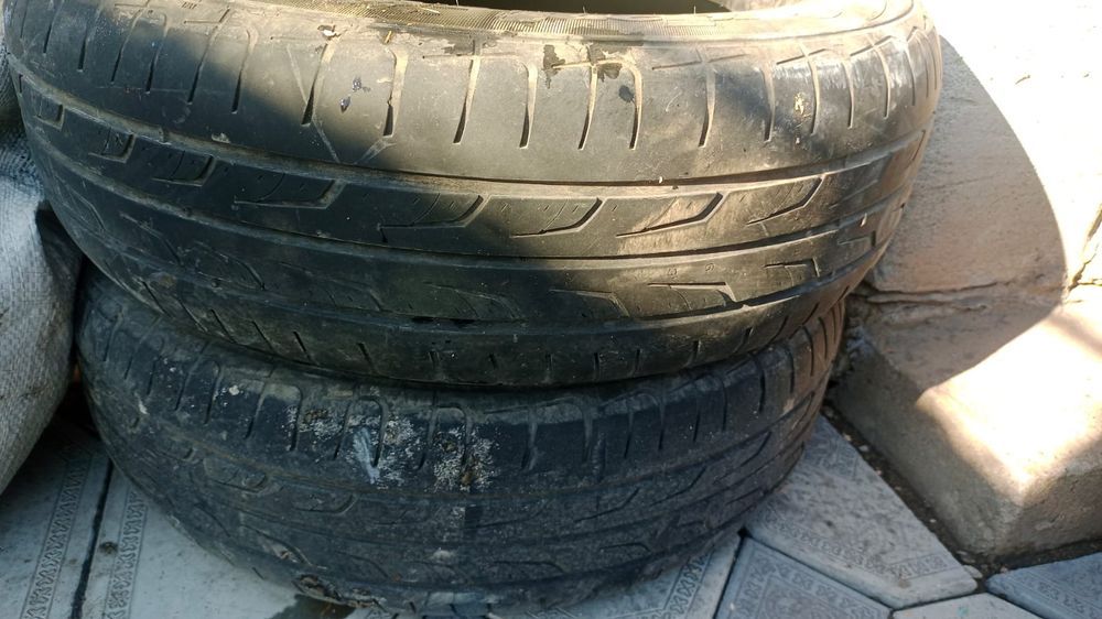 Продам шины на машину