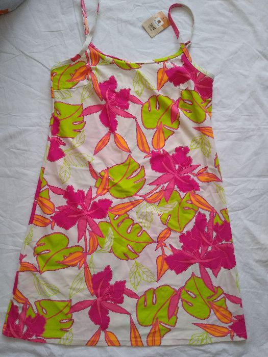 рокля и бански нови