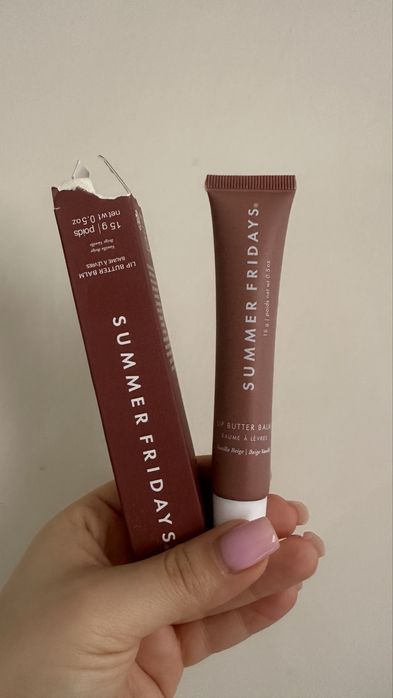 Summer fridays балсам за устни