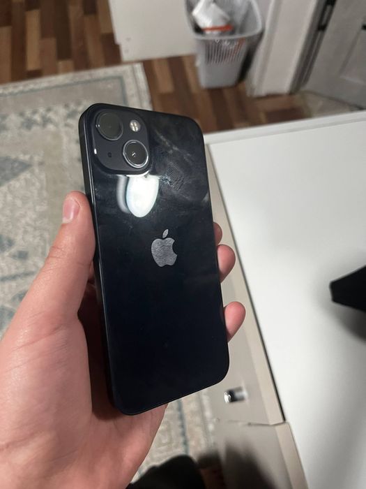 Срочно продам iPhone 13 идеал