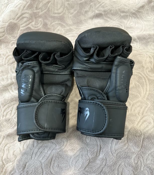 Venum MMA Ръкавици