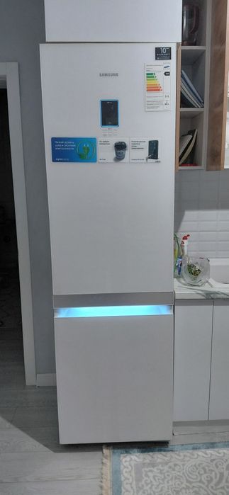 Холодильник рабочи