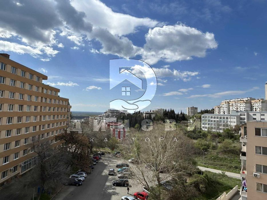 Продава се Тристаен апартамент в Стара Загора, Била - 132 кв.м за 849 €/кв.м - Снимка #2