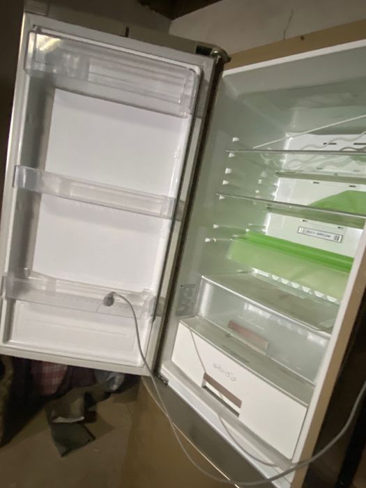 холодильник lg серый (silver)