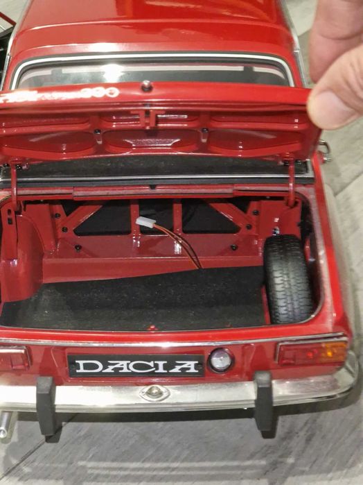 Machetă Dacia 1300 scara 1:8