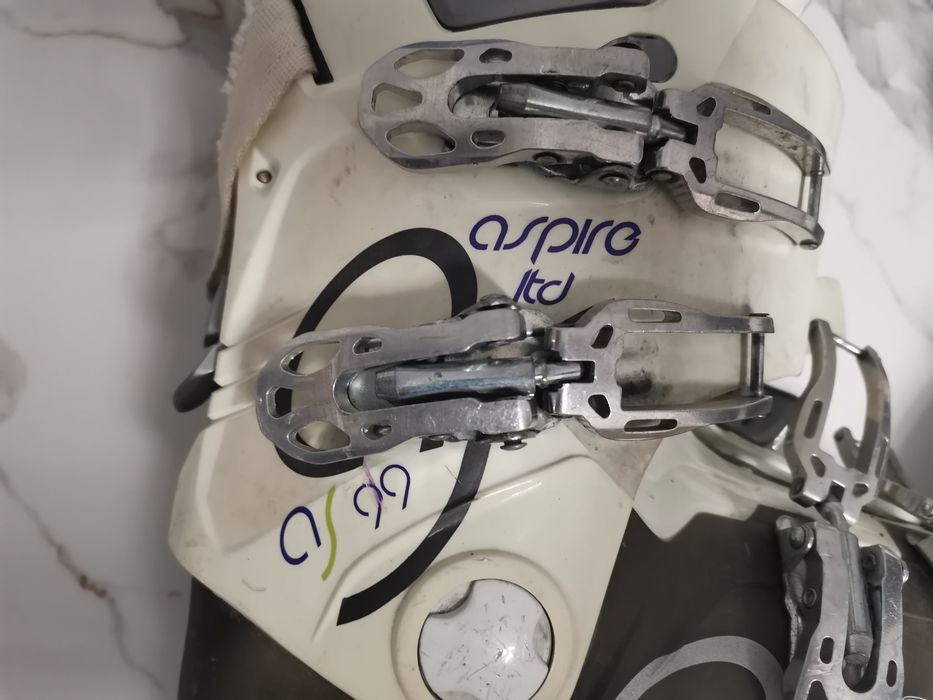 Clăpari Ski Dalbello Aspire 99 23.5-27.9