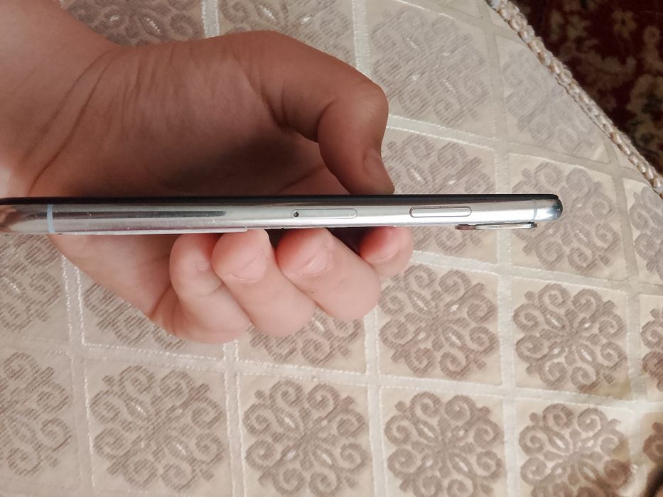 iPhone x в хорошем состоянии