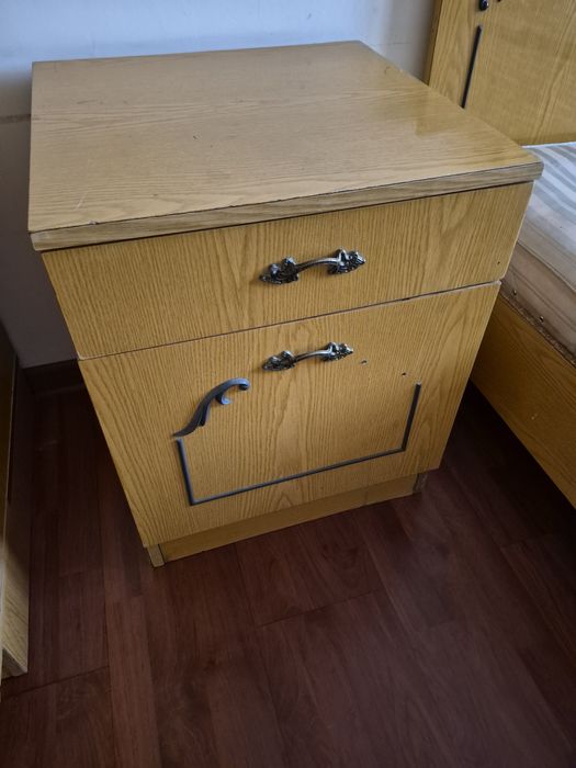 Продается спальный гарнитур