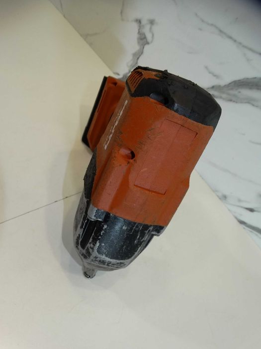 Hilti SIW 8 - 22 / Nuron - Мощен гайковерт 1000 Nm