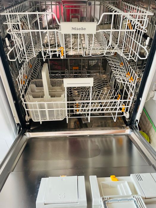 Съдомиялна Miele Professional PG 8080 BW