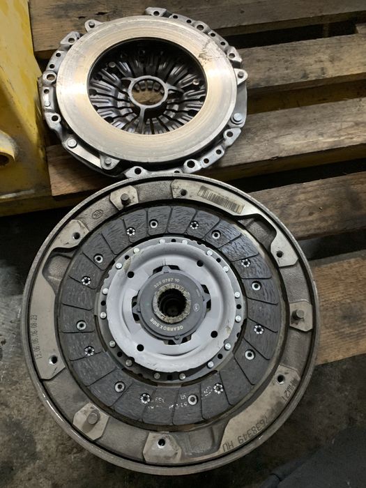 Kit ambreiaj, volant bmw 114d 116d 118d