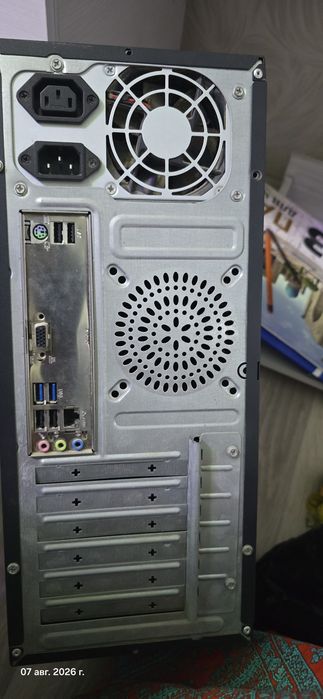Продам б/у компьютер настольный