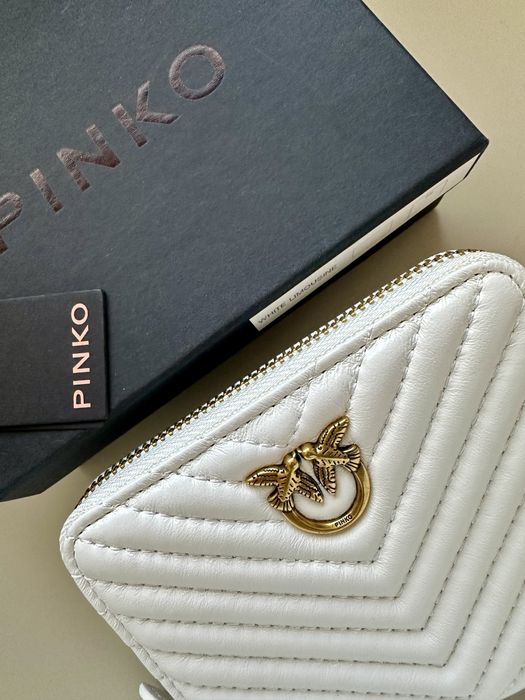Чисто ново Портмоне Pinko бяло, черно