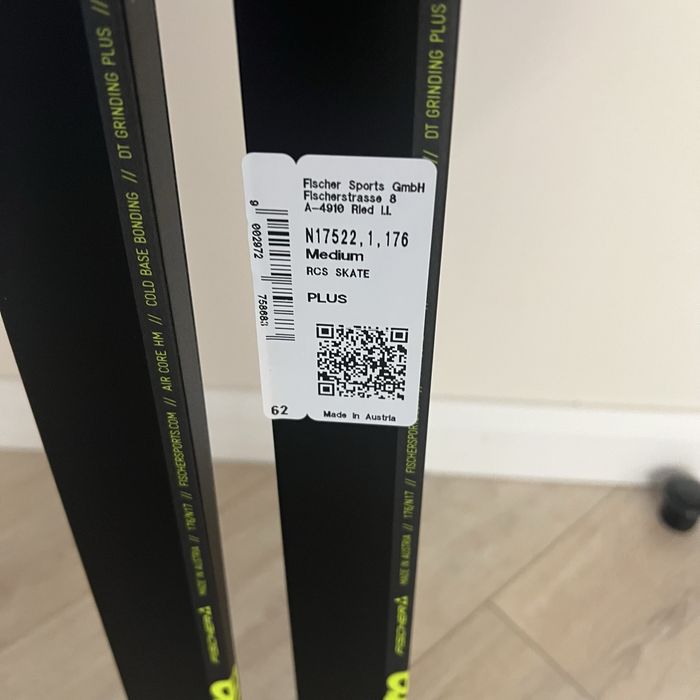 Продам лыжи фишер