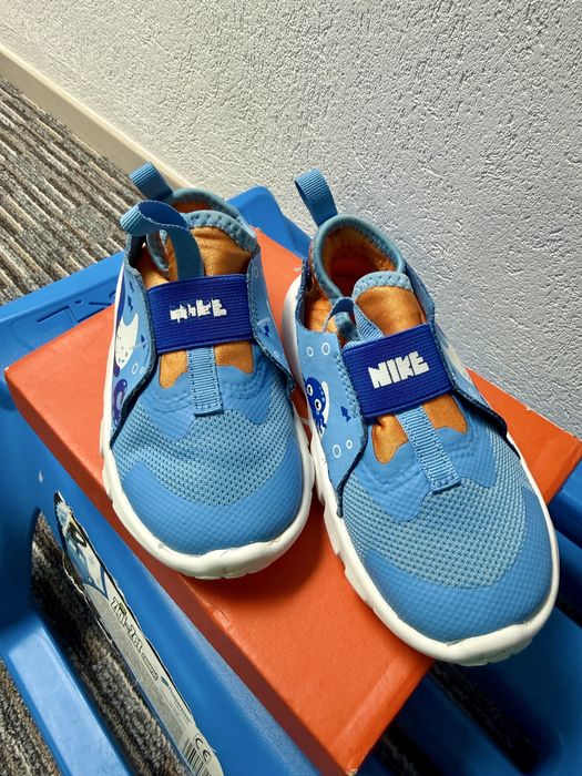 Adidasi Nike marimea  26