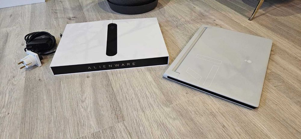 Laptop Alienware x17, nvidia rtx 3070, 17 inch-360hz impecabil