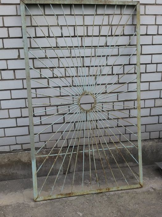 Решетка металлическая