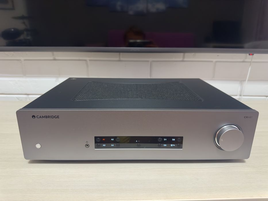 Cambridge Audio CXA 81