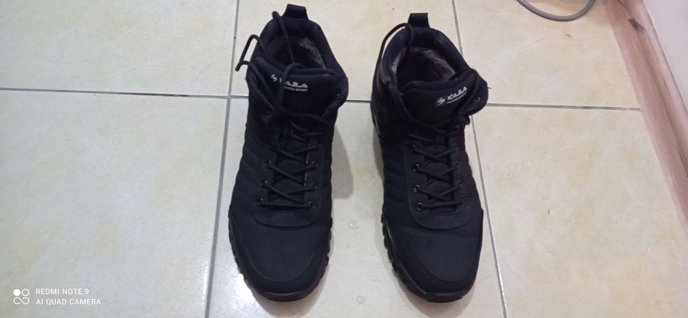 Продается зимние кроссовки Kajila