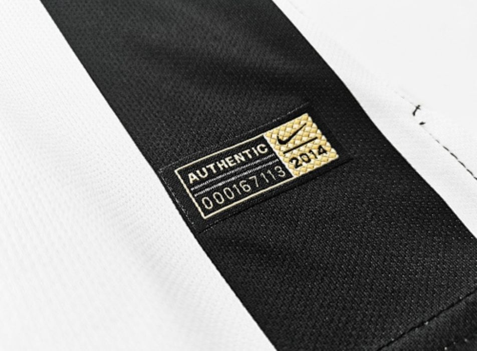 Tricou retro fotbal Juventus 2014/2015 (MĂRIMEA M) – Jeep / Nike, Home, Nou
