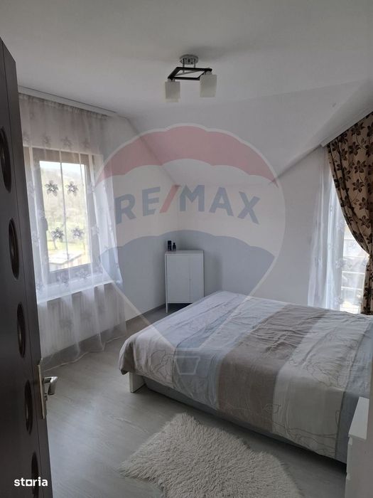 Casă / Vilă cu 5 camere de vânzare