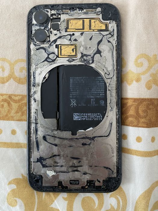 Iphone 11, prntru piese