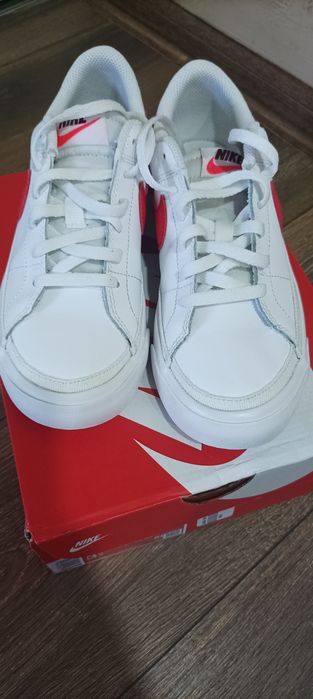 Нови Nike Court Legacy