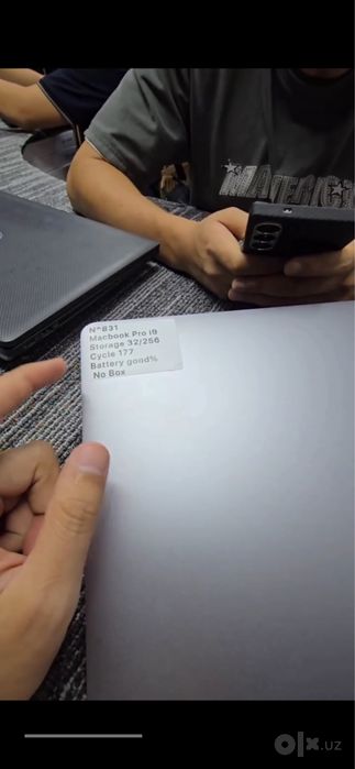 Macbook i9 32/256