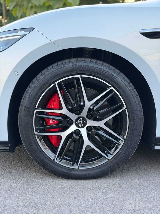 Byd han L 2.7s 1100от кучи