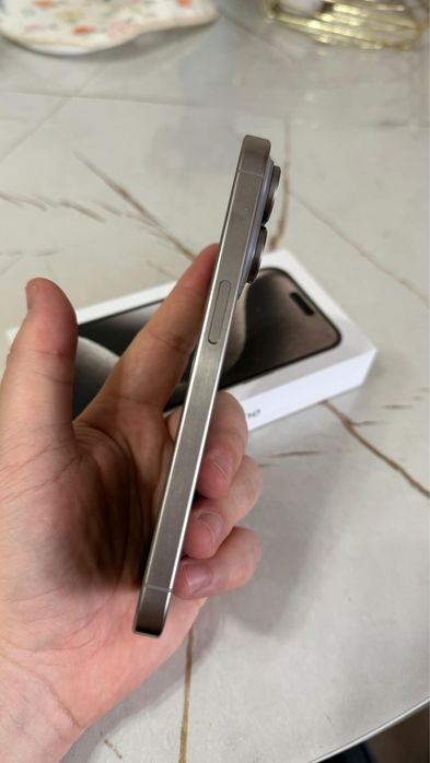 Продам Iphone 15 pro