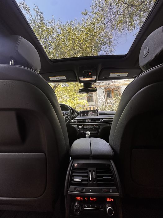 Продам BMW X5 3.0 в идеальном состоянии