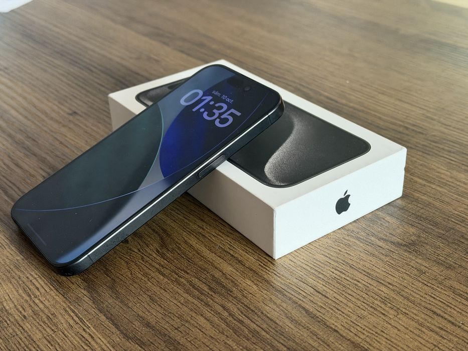 iPhone 15 pro Black Titanium