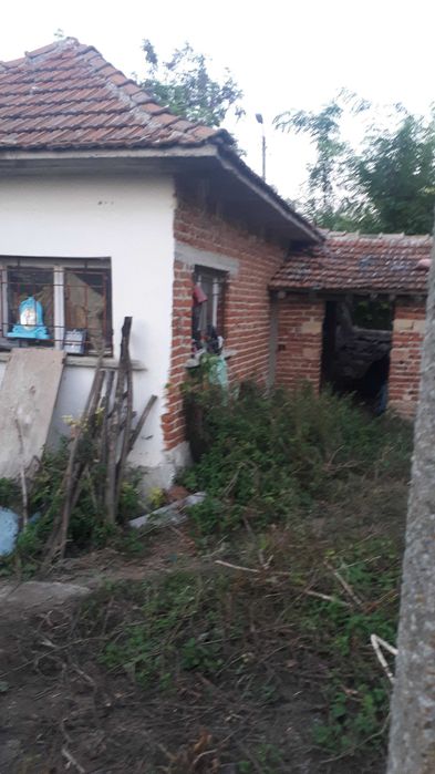 Къща в Село Каменец с 2 дка двор -От Собственик