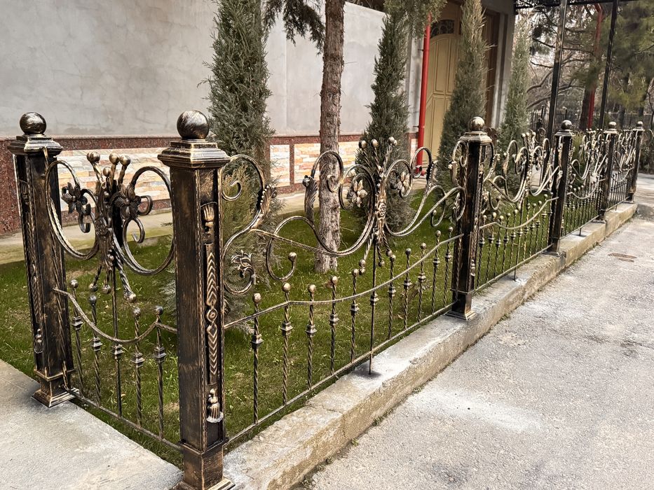 Металическое перила ограждения навес