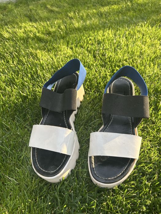 Дамски сандали POLLINI