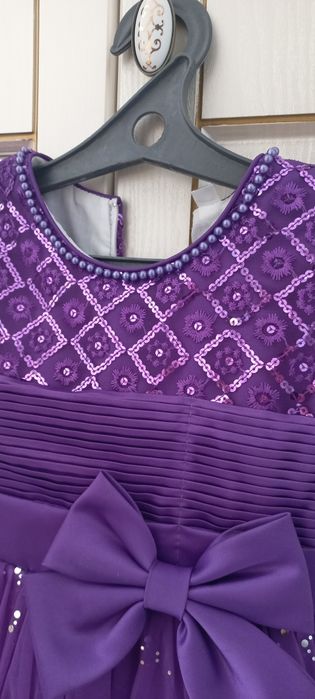 Шикарное платье на девочку