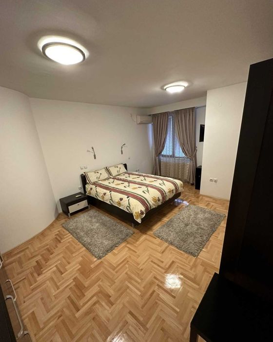 Дава се под наем Тристаен апартамент в Пловдив, Младежки Хълм - 105 кв.м за 425 € - Снимка #4