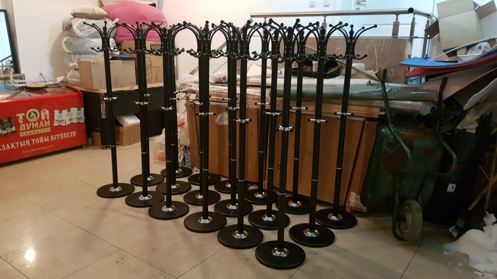 Продам напольные вешала