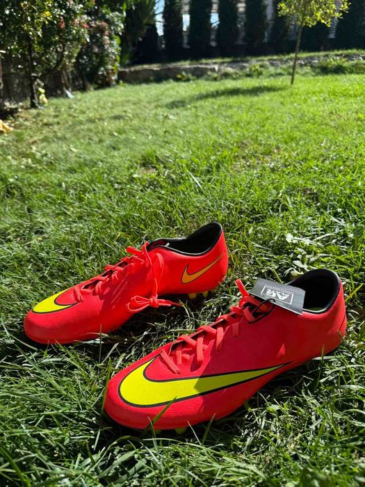 *НОВИ!* Бутонки Nike Mercurial Victory V AG'Hyper Punch'